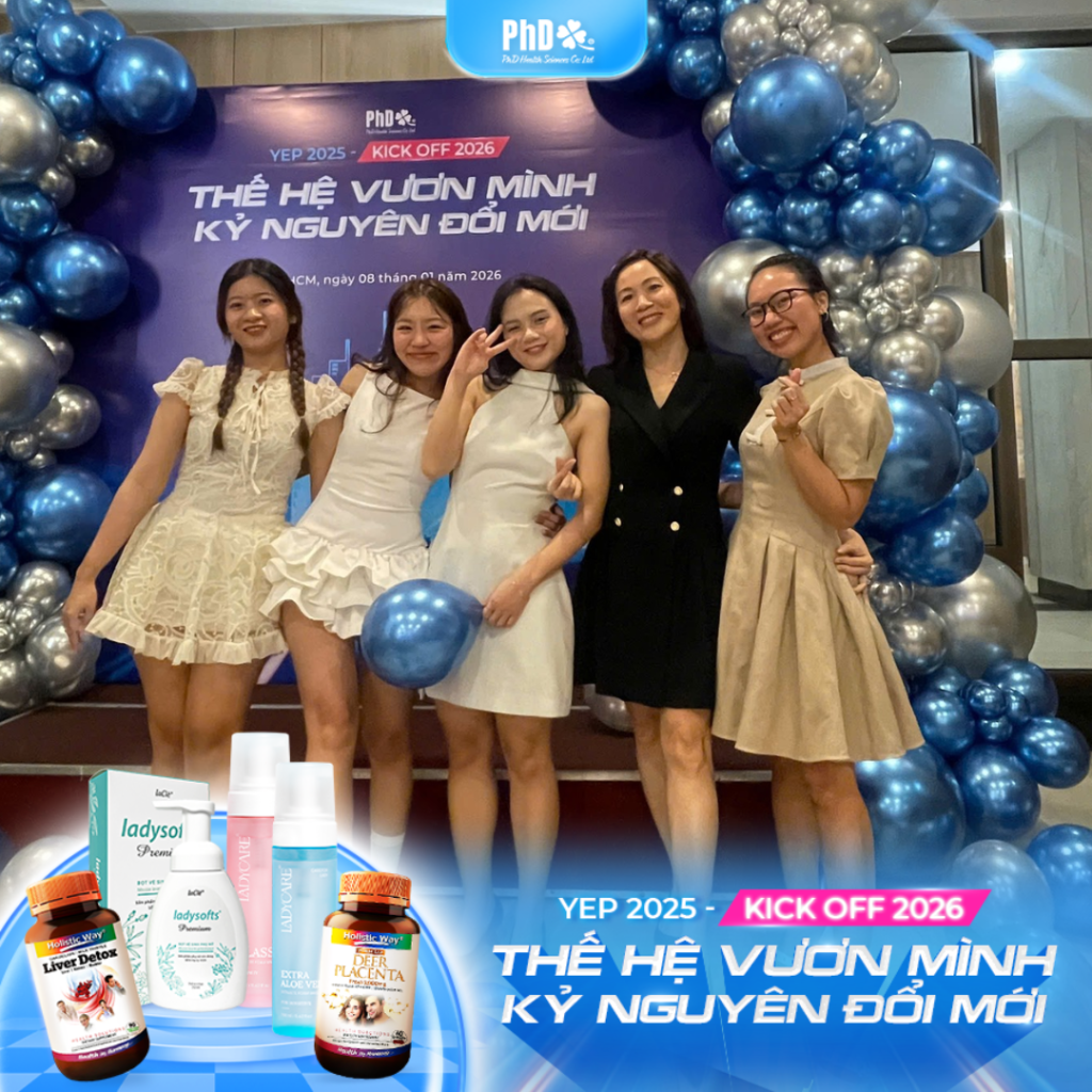 Tập thể đại gia đình PhD cùng sẻ chia những khoảnh khắc đáng nhớ. 