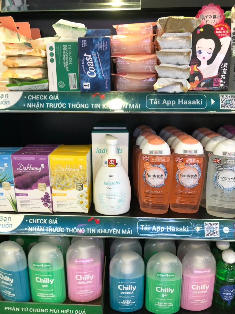 Ladysofts trên kệ sản phẩm của Hasaki.