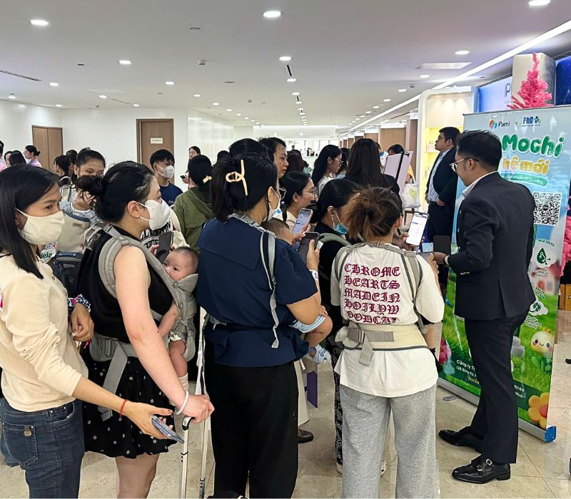 Nhiều mẹ bầu, mẹ bỉm quan tâm sản phẩm Pami pHGUARD tại sự kiện